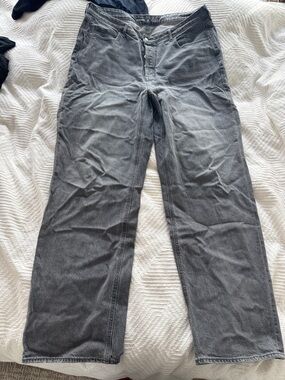 Old Navy Extra High Rise Sky-Hi Wide Leg Jeans in Washed Gray